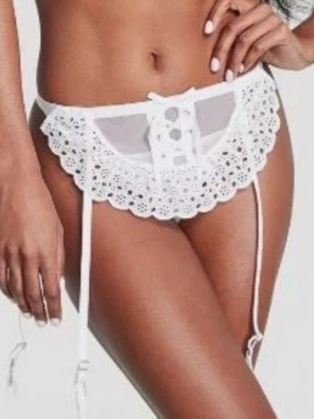 VICTORIA'S SECRET Dream Angels White EYELET Lace ~Skirt Front Garter Belt ~ M/L